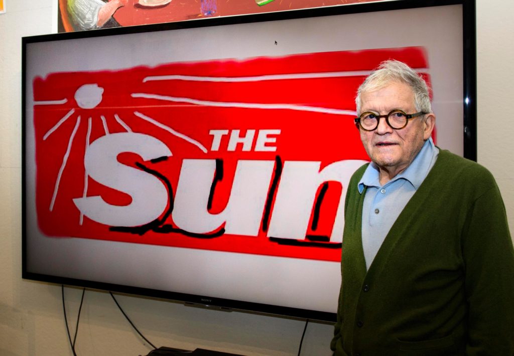Дэвид Хокни разработал логотип для издания The Sun