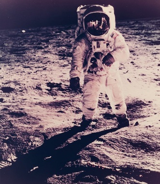 На аукционе продадут фото из архивов NASA
