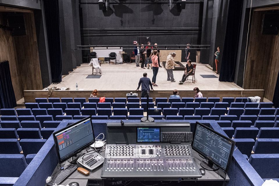 teatr-na-podoli-vseredini-foto-andrii-lomakin