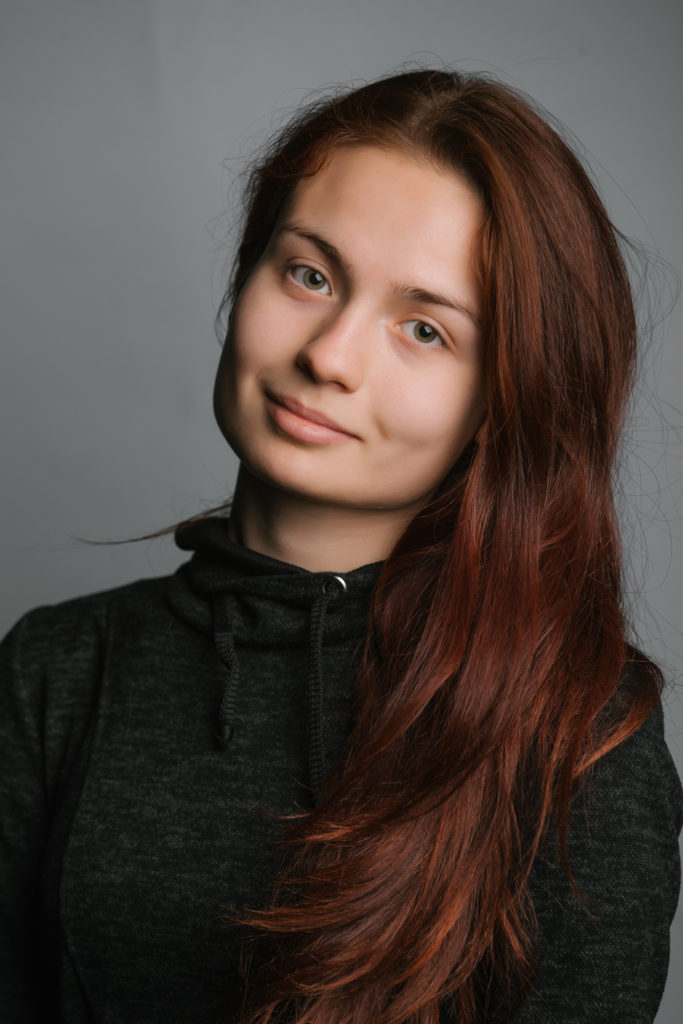 Софія Єсакова