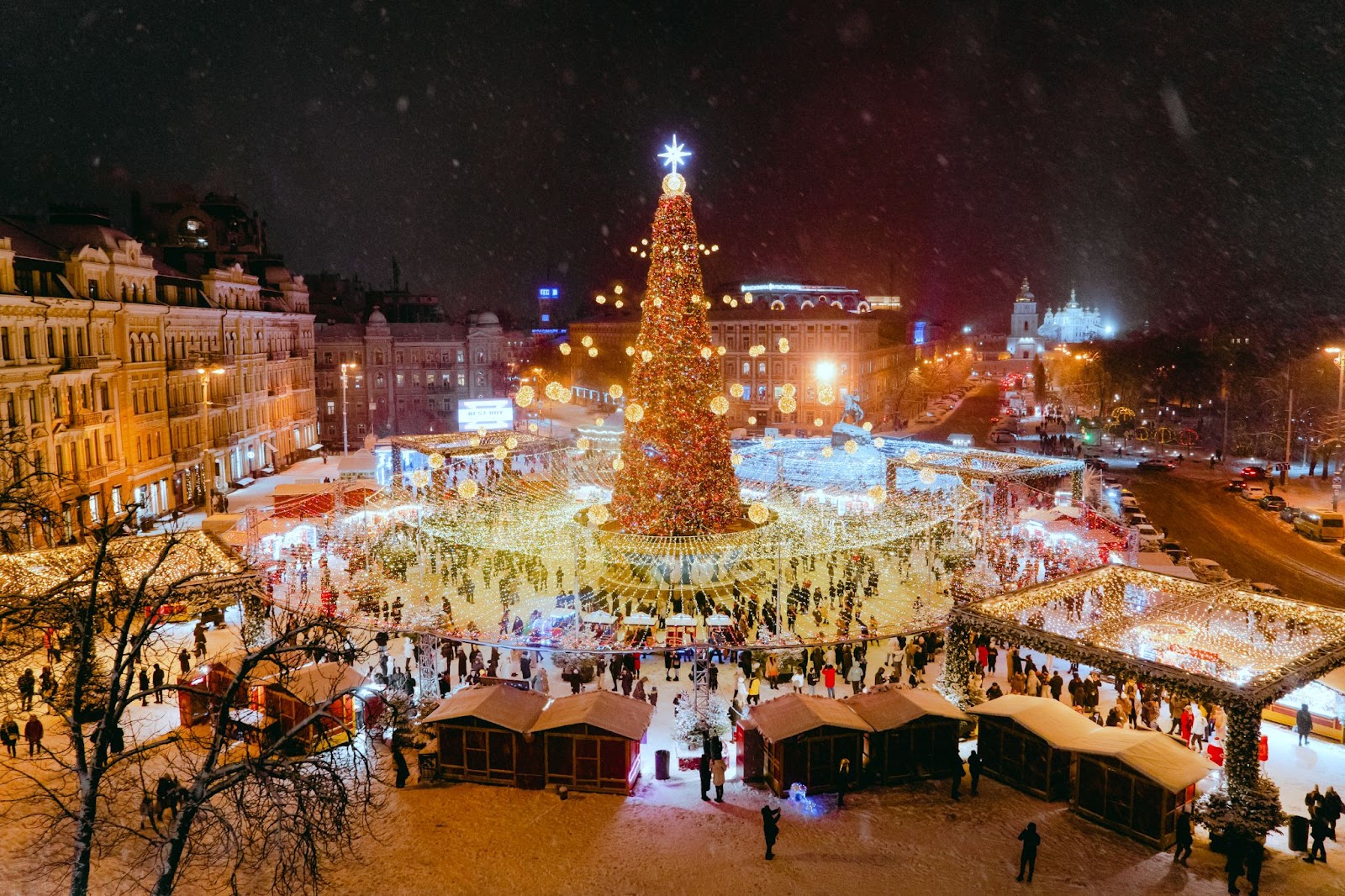Київ Різдвяний: Projector Institute випустив фотобанк світлин столиці на новорічні свята